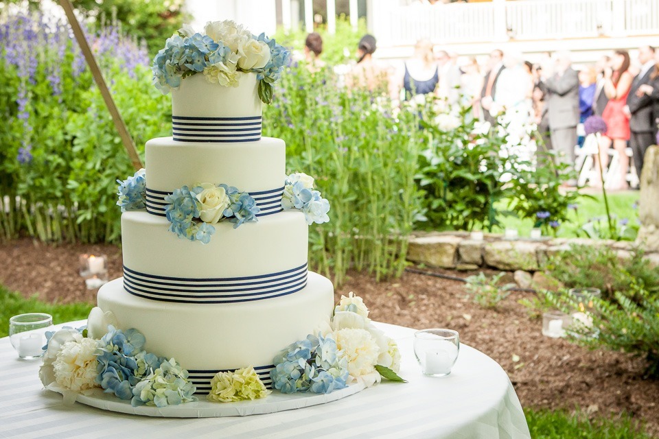 wedding cake under tent